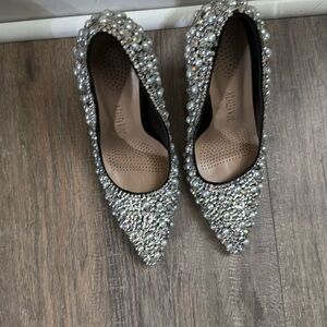 Brand new Embellished pumps size 7.5